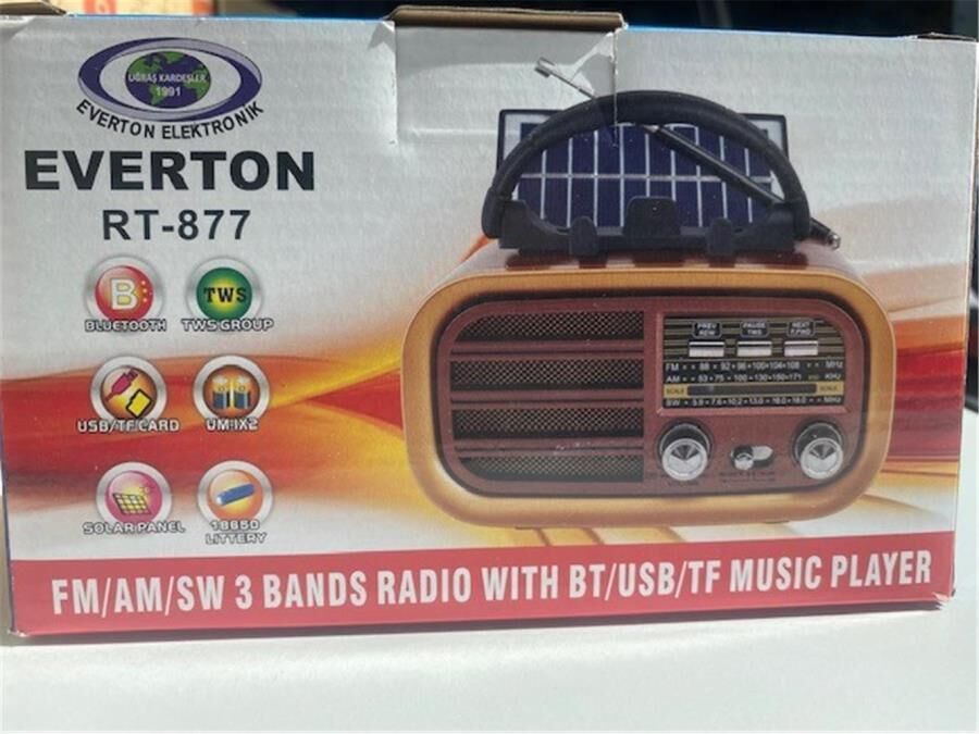 EVERTON RT-877 GÜNEŞ ENERJİ PANELLİ BLUETOOTH FM/USB/TF/AUX ŞARJLI NOSTALJİK RADYO